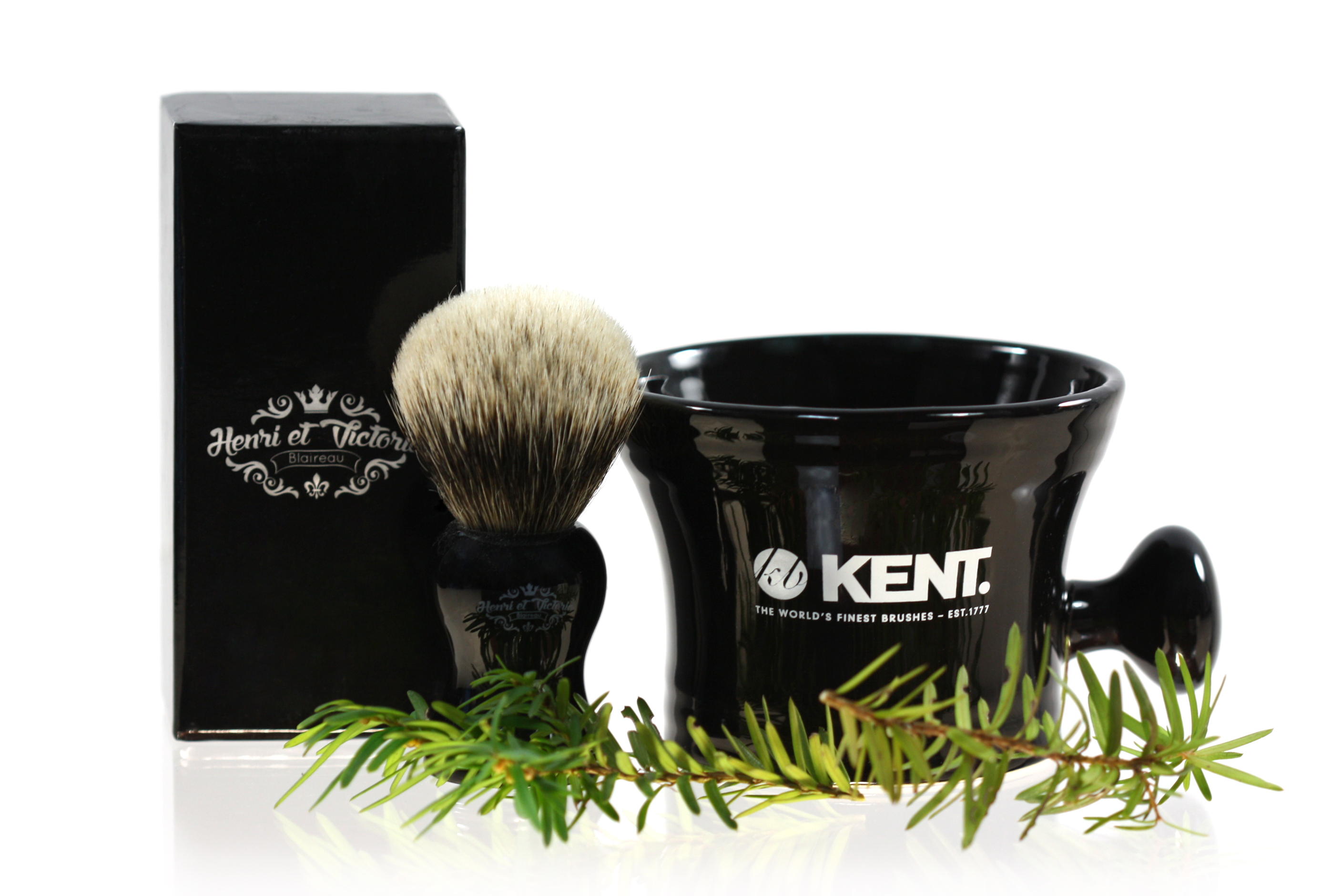 CANADIANS: Win an Henri et Victoria Shaving Brush and Kent Mug |