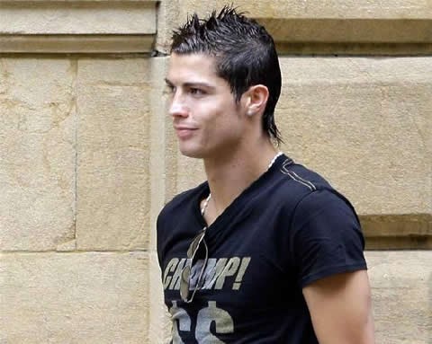 cristiano-ronaldo-cool-hairstyle-with-gel