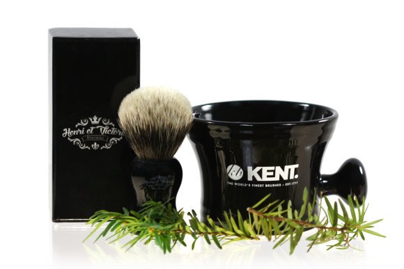 CANADIANS: Win an Henri et Victoria Shaving Brush and Kent Mug
